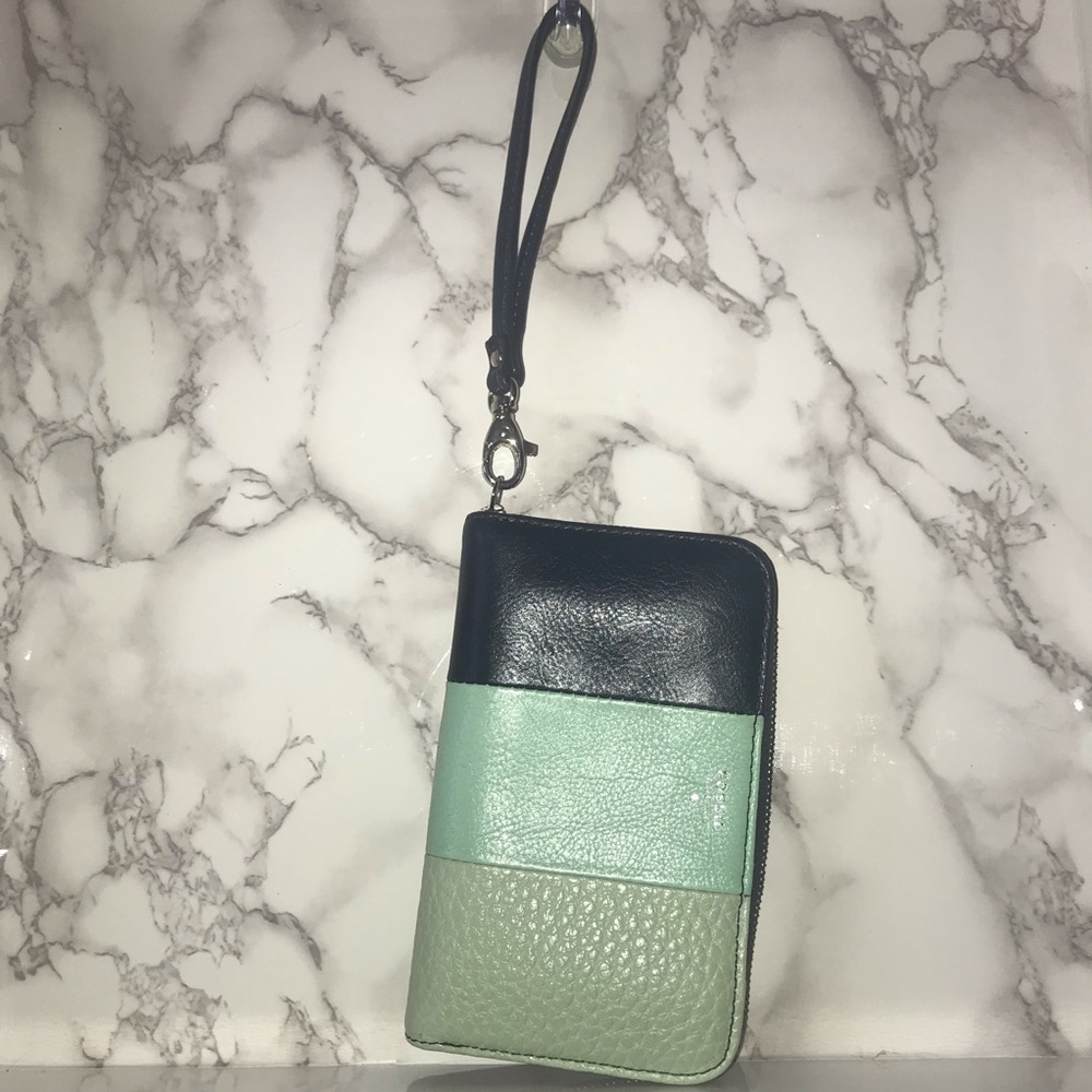 Fossil Wristlet